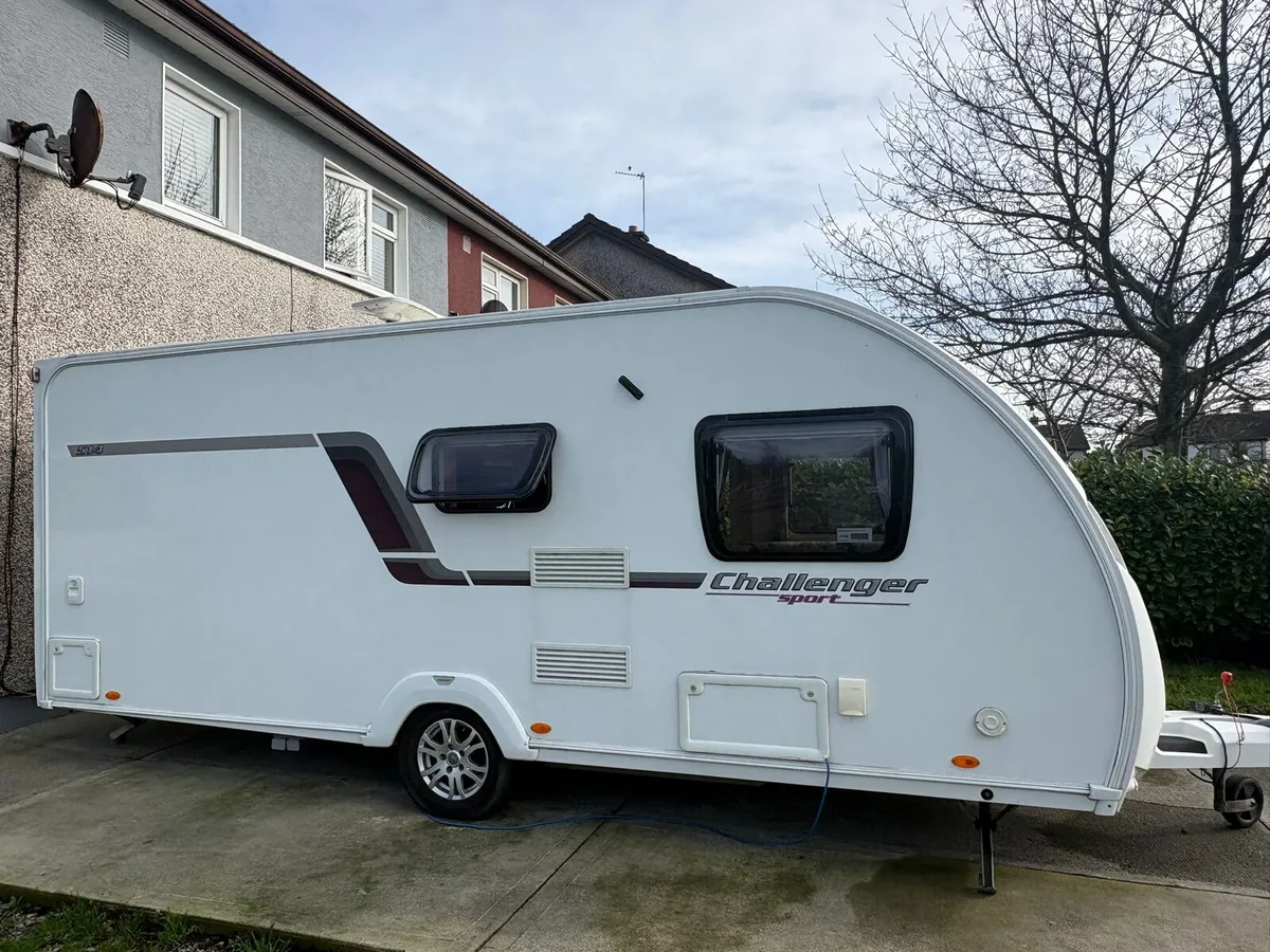 Swift  challenger sport with full air awning - Image 2