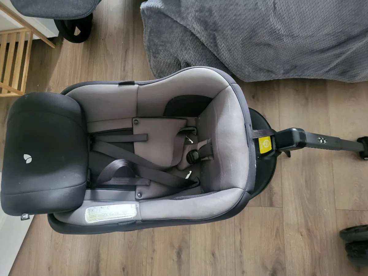 Joie 360 car seat with isofix - Image 2
