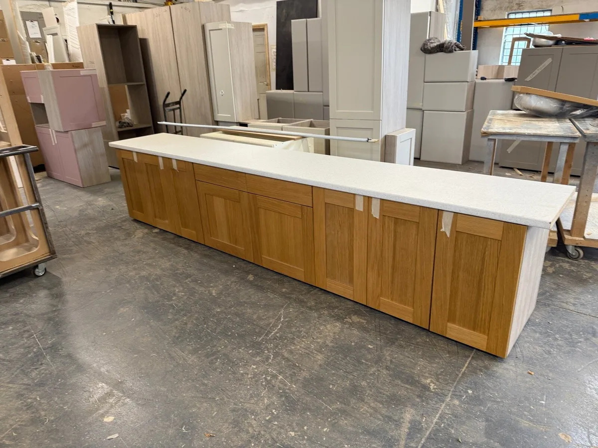 Kitchen units - Image 1