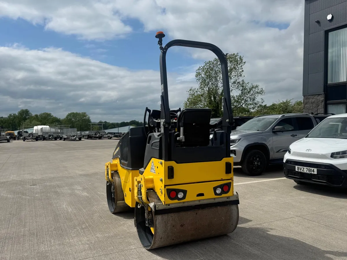 2023 BOMAG BW120 AD-5 ROLLER - Image 4