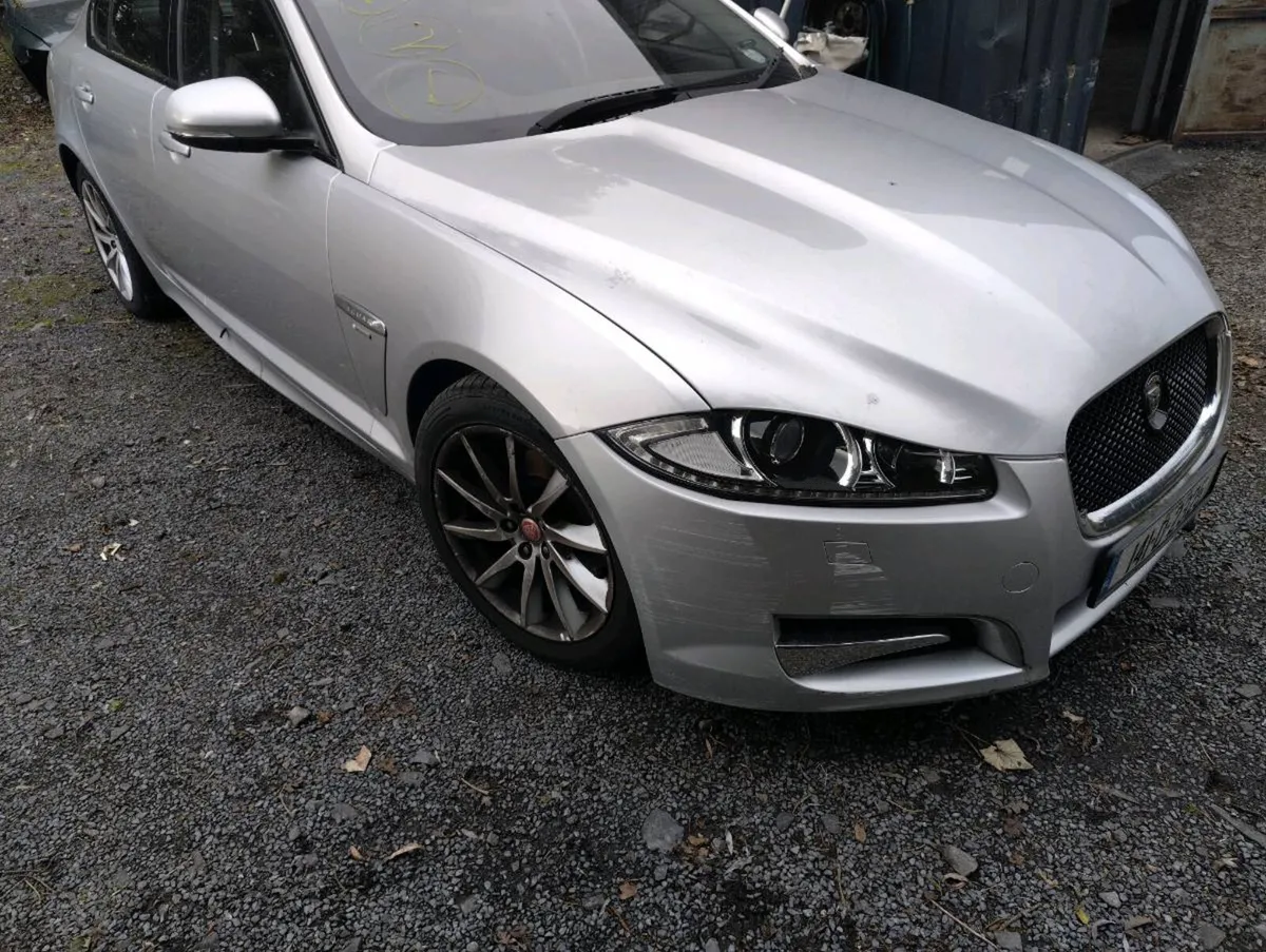 Jaguar xf 2.2d/2.7d breaking for parts - Image 1