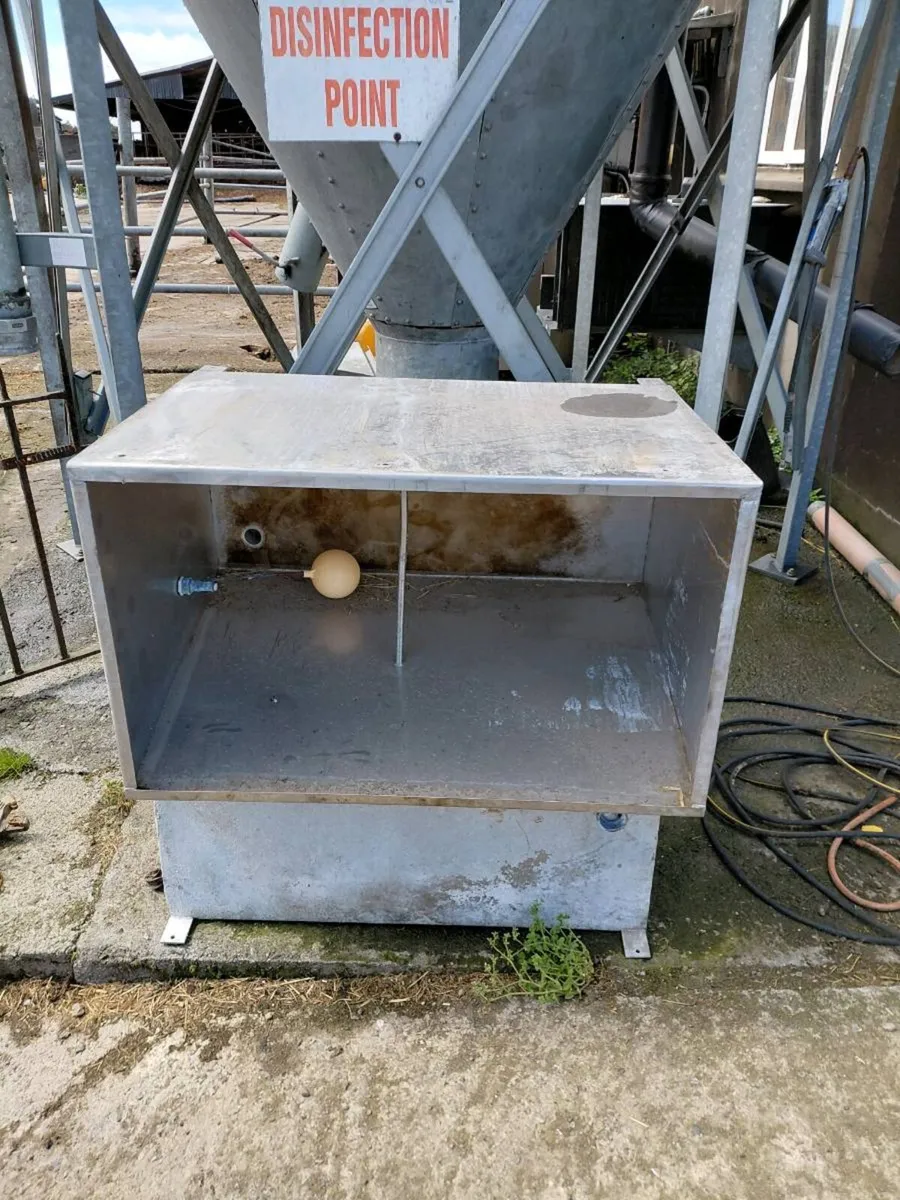 Stainless steel tanks - Image 1