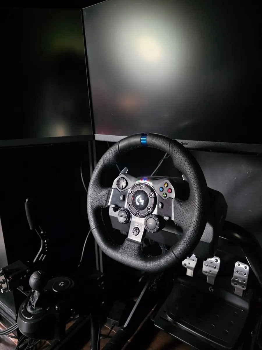 Logitech G923 PC/Xbox TRUEFORCE - Image 1