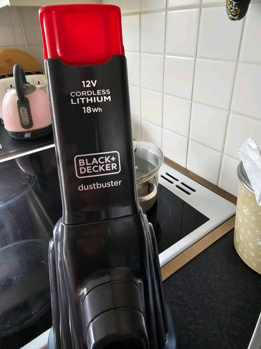 Black & Decker hoover - Image 2