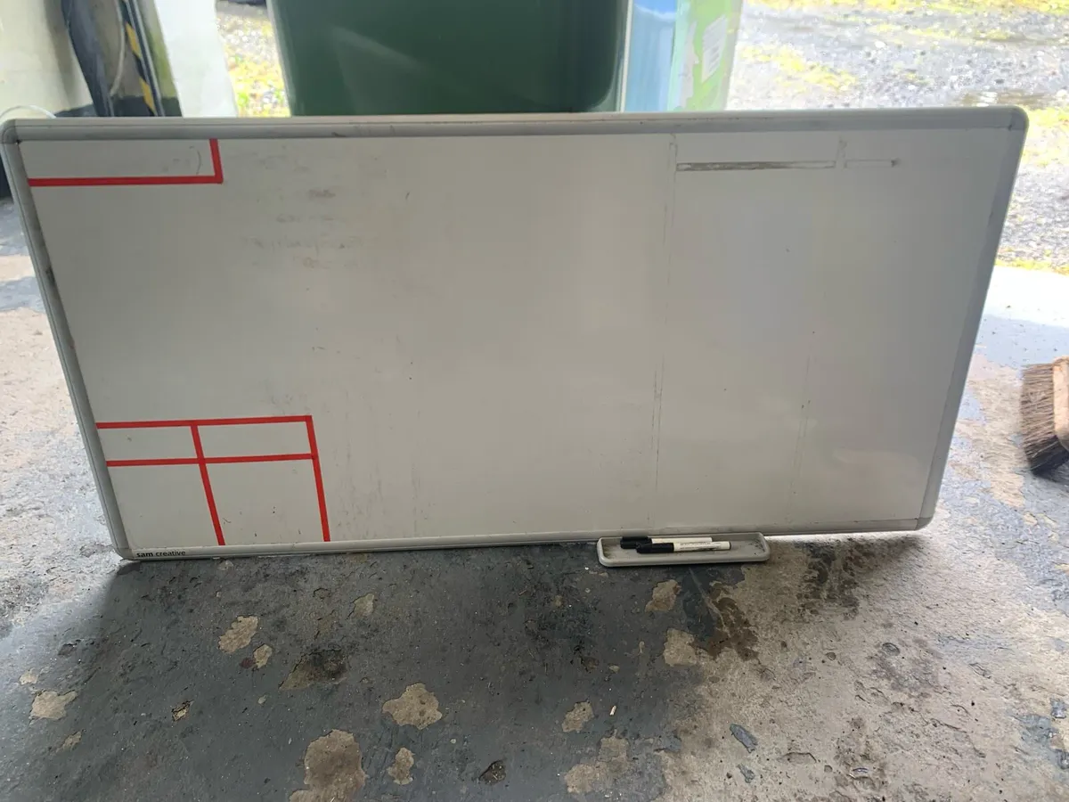 4ft x 2ft Whiteboard - Image 1