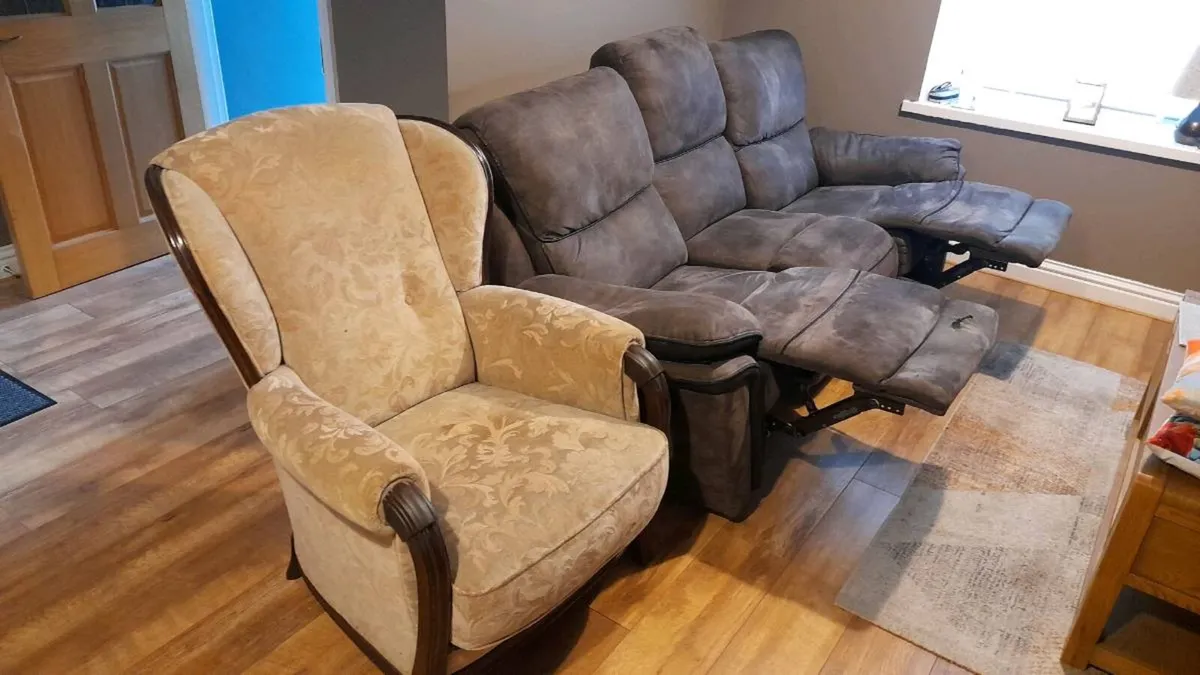 3 seater recliner & armchair - Image 1