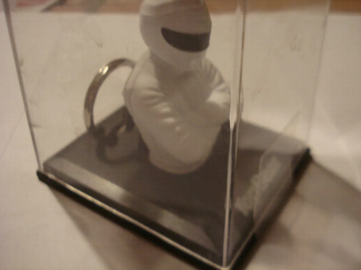 TOP GEAR THE STIG CAR KEY RING & T-SHIRT. - Image 3