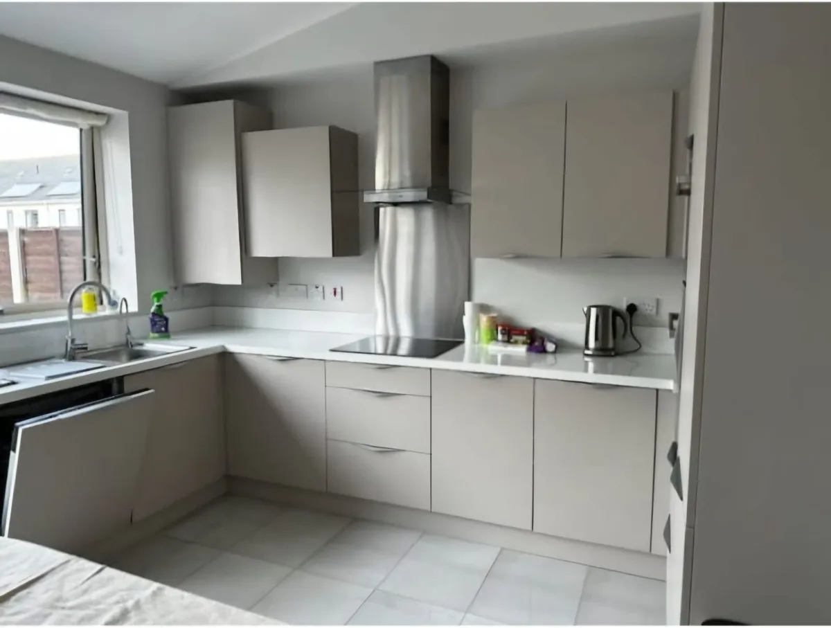 Kitchen - Image 2