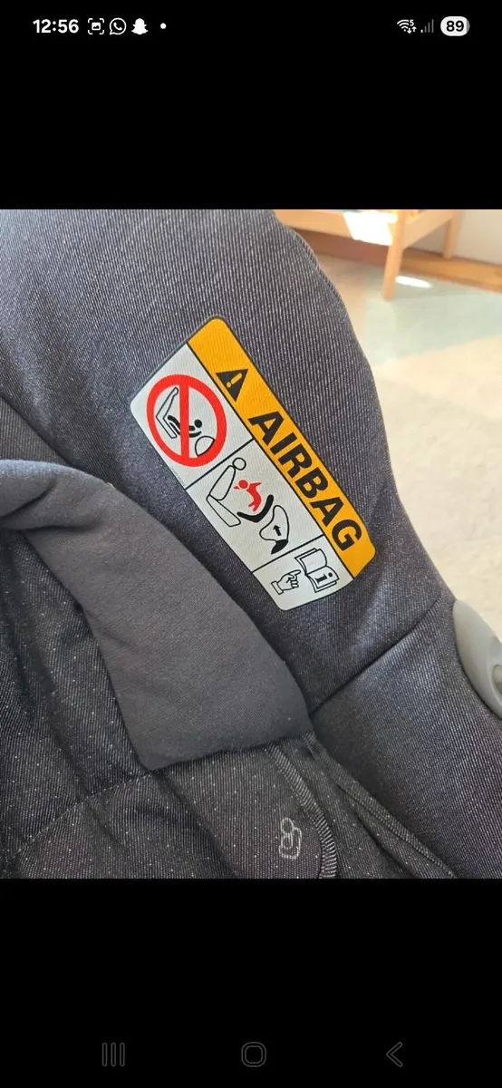 Maxi cosi car seat - Image 4