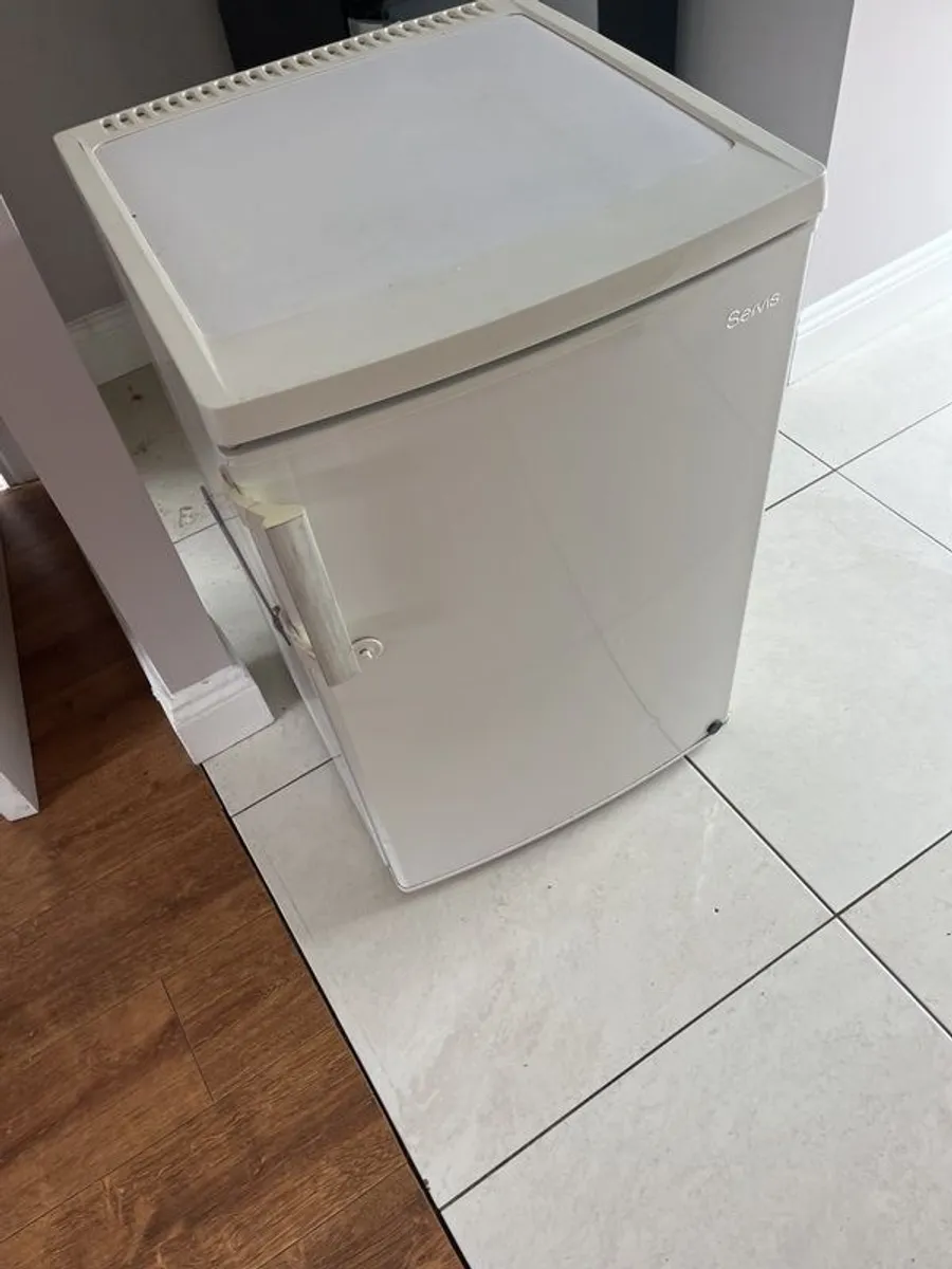 Servis fridge , - Image 1