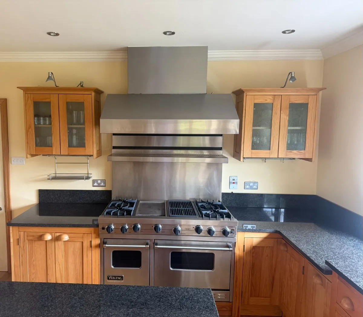 Viking Professional Gas Cooker with Hood - Image 2