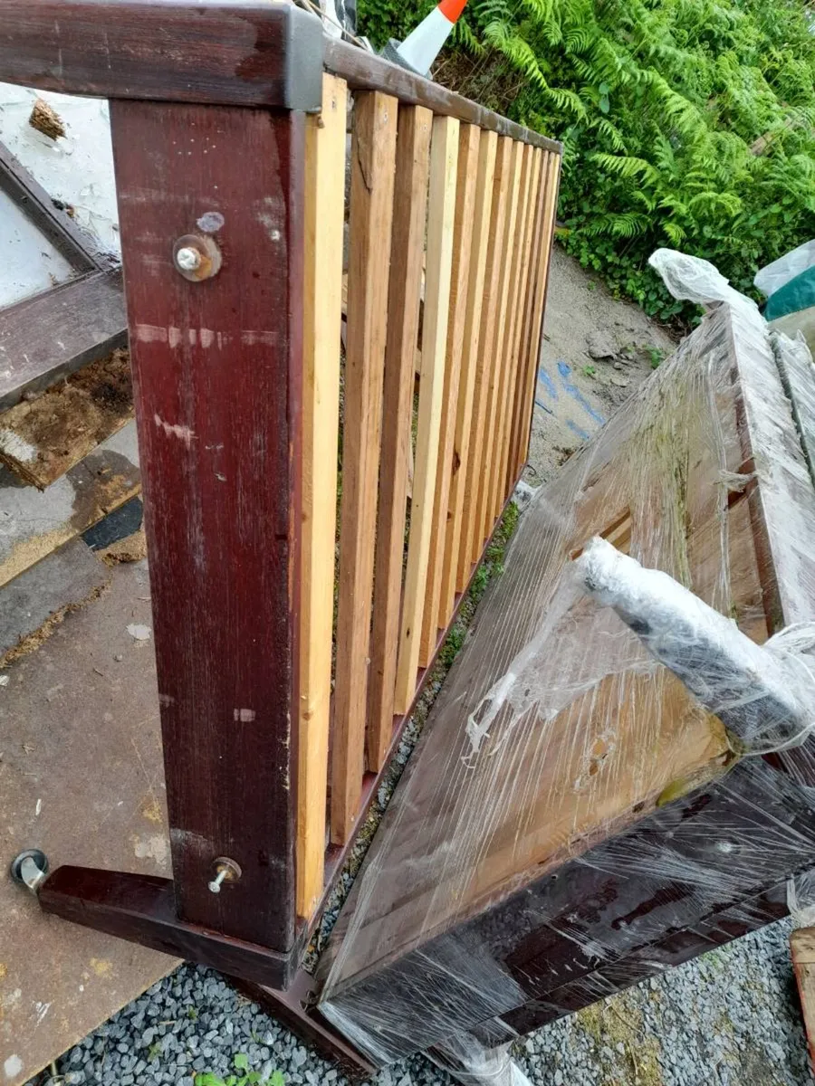 Bed bases - Image 1