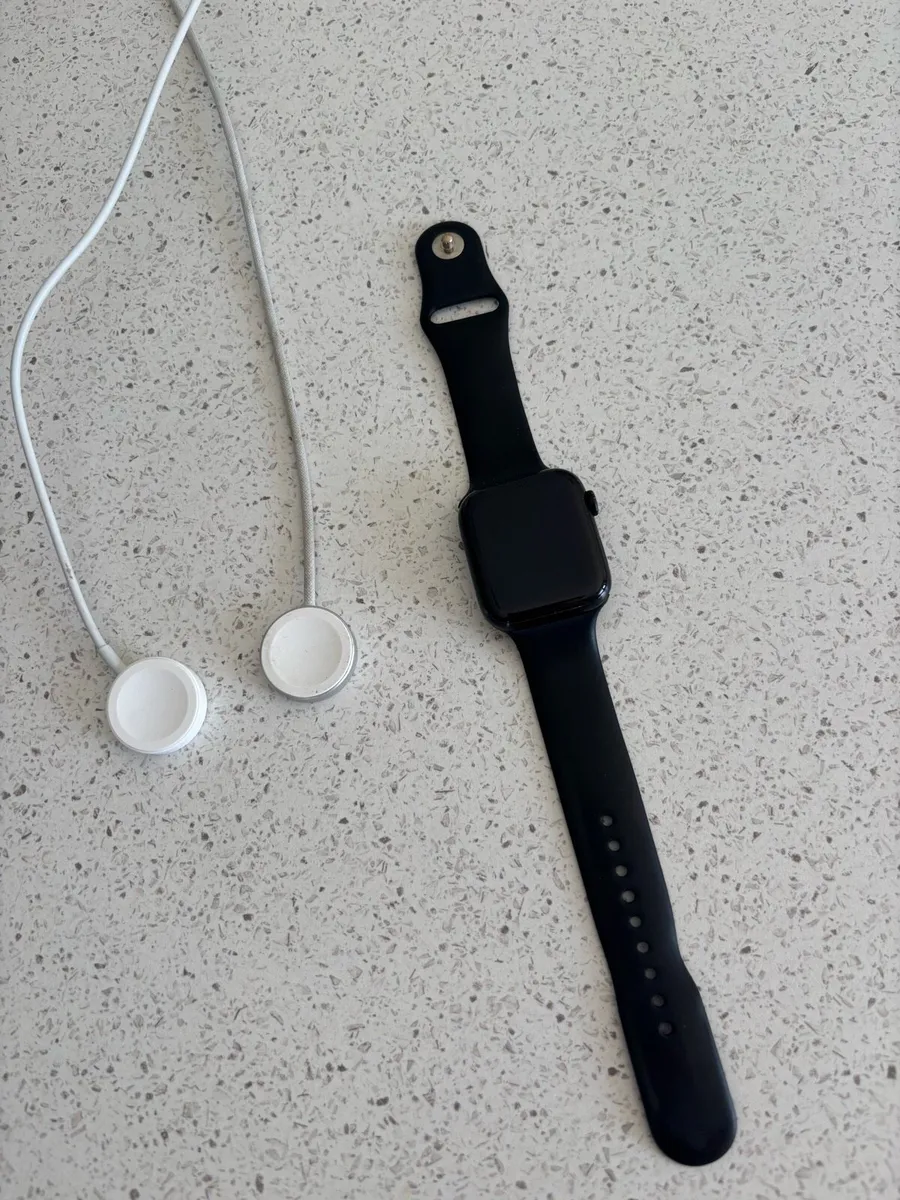 Apple SE Cellular Watch 44mm - Image 4