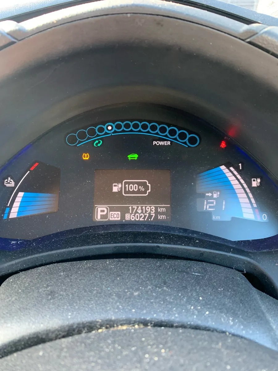 151 White Nissan Leaf 24 kw/h for parts, breaking - Image 1