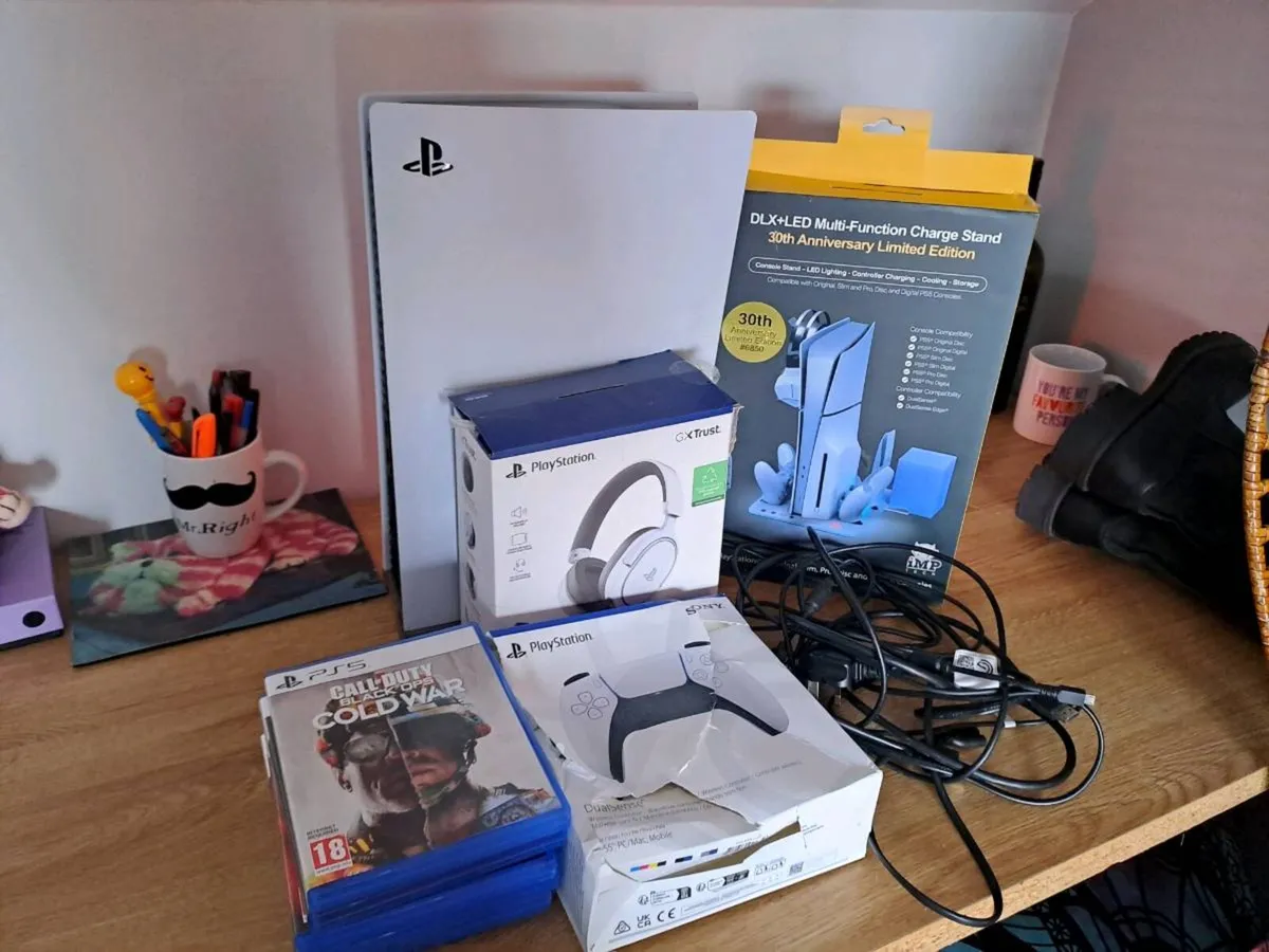 PS 5 Bundle - Image 1
