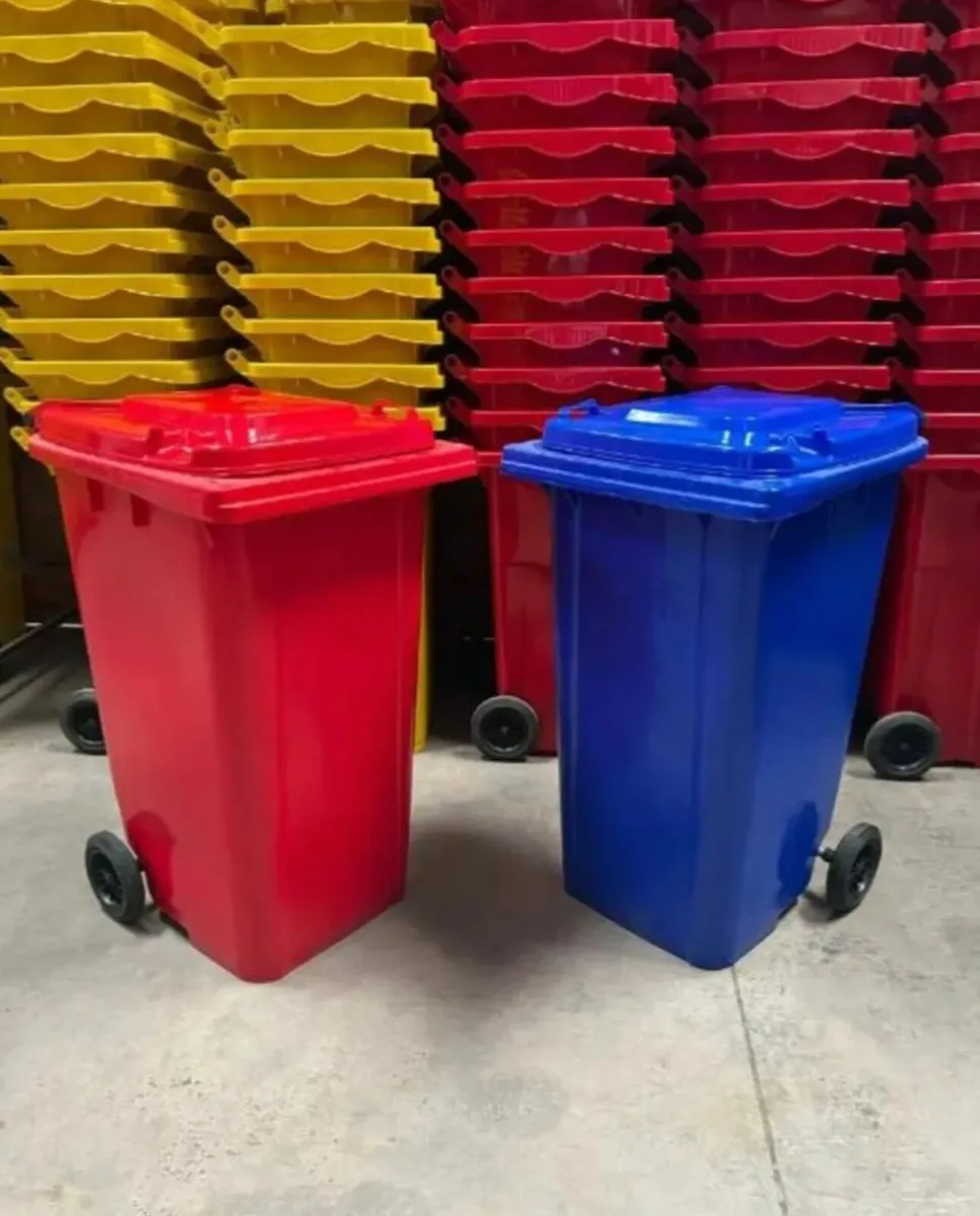 3x brand new wheelie bins - Image 2