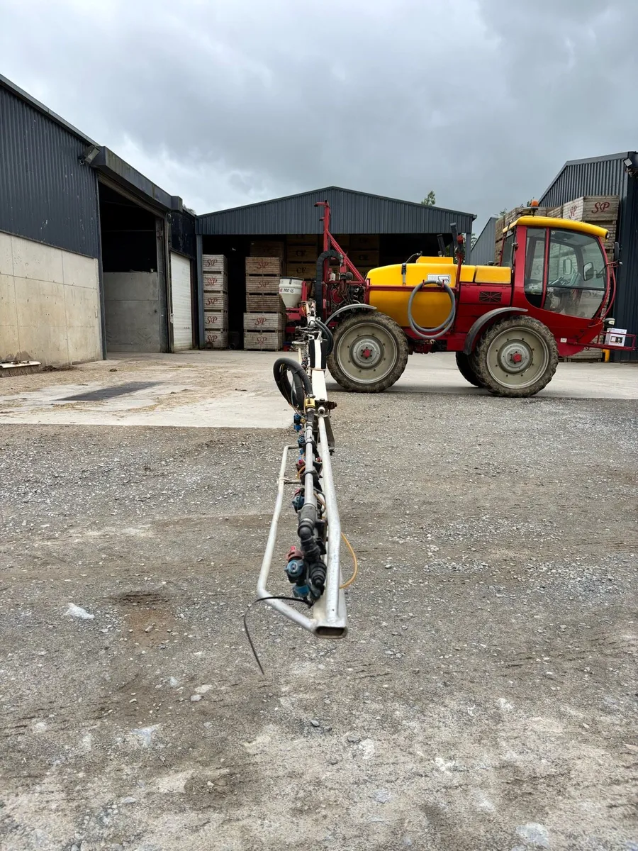 Kellands Agribuggy 2500 sprayer - Image 2