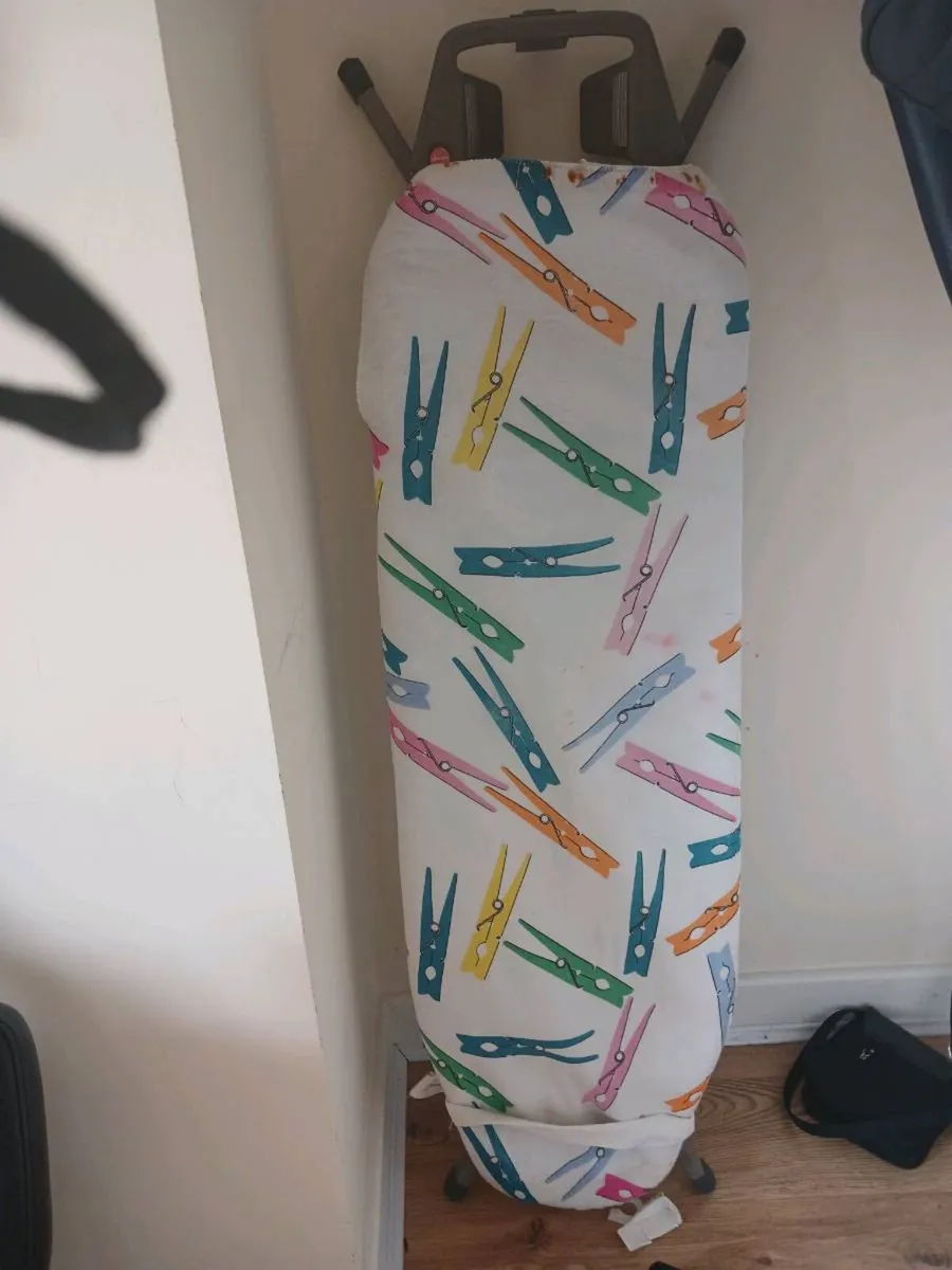 Ironing board - Image 1