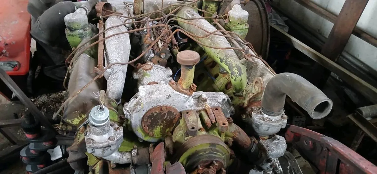 V8 perkins engine - Image 1