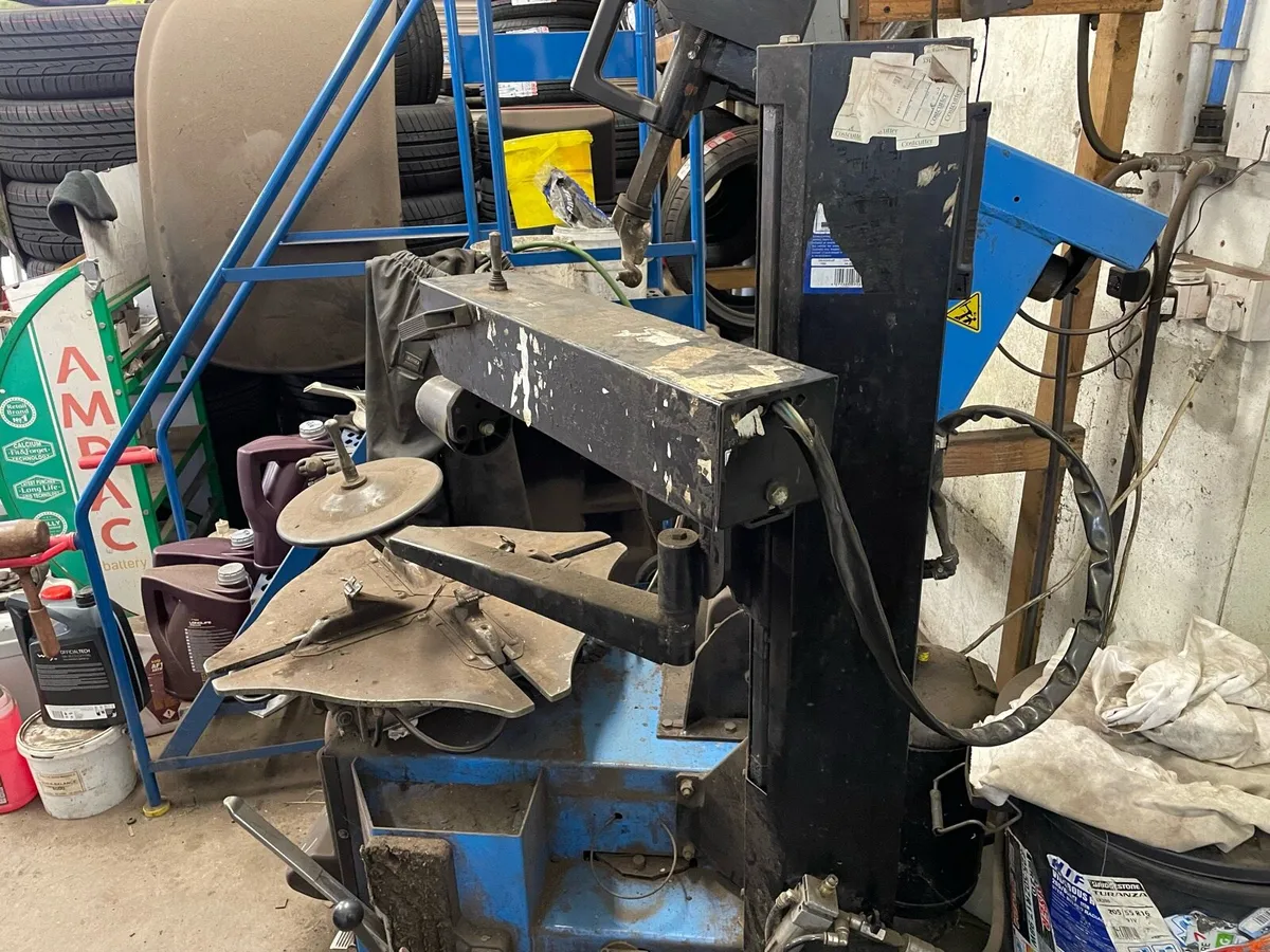Tyre machine - Image 2