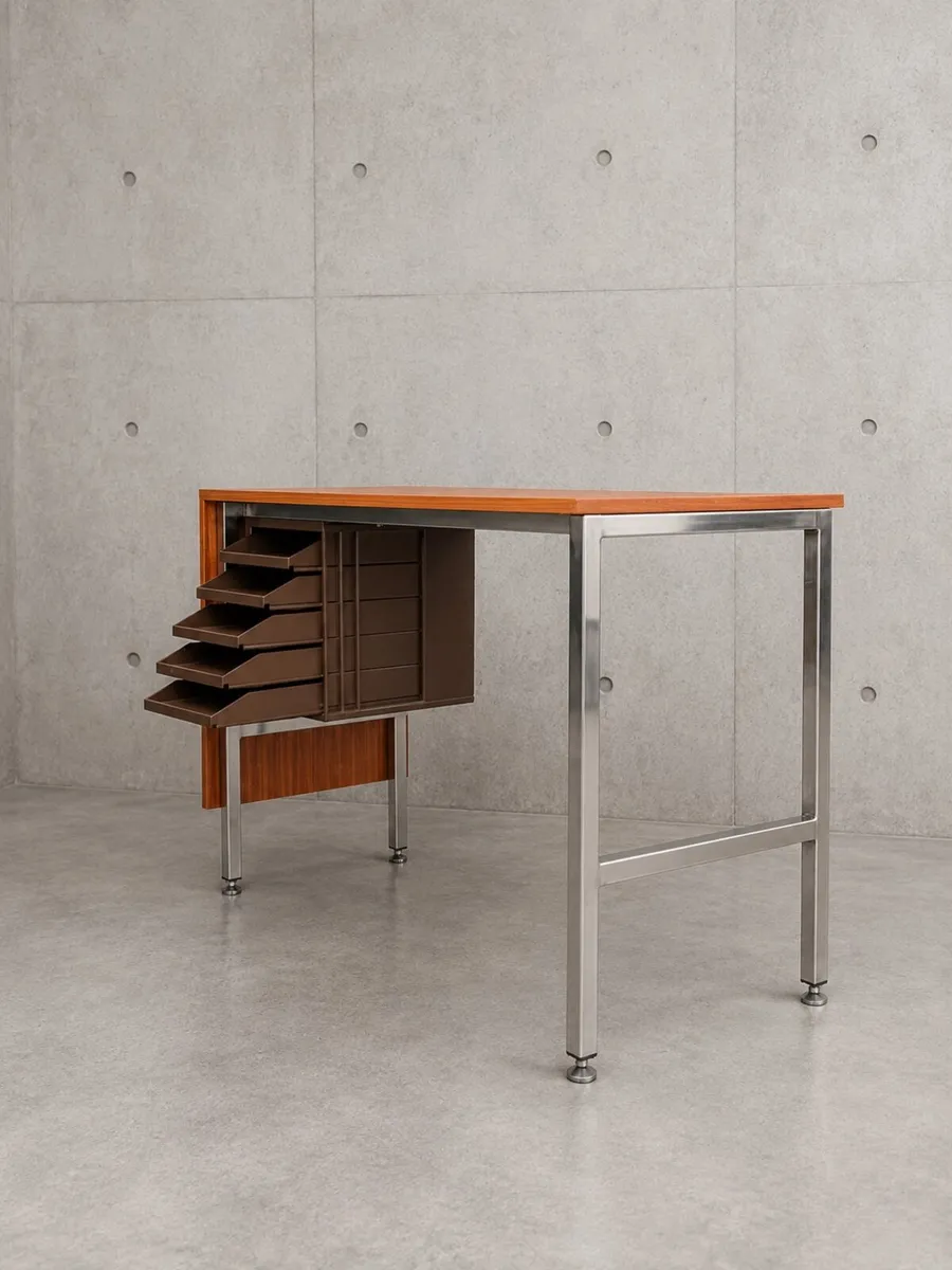 Desk - Image 2