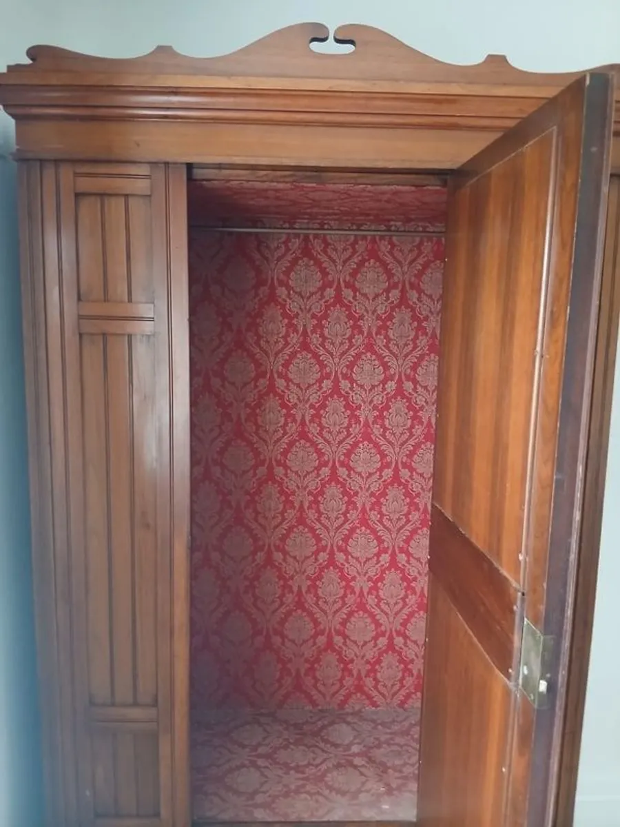 Edwardian Wardrobe - Image 2