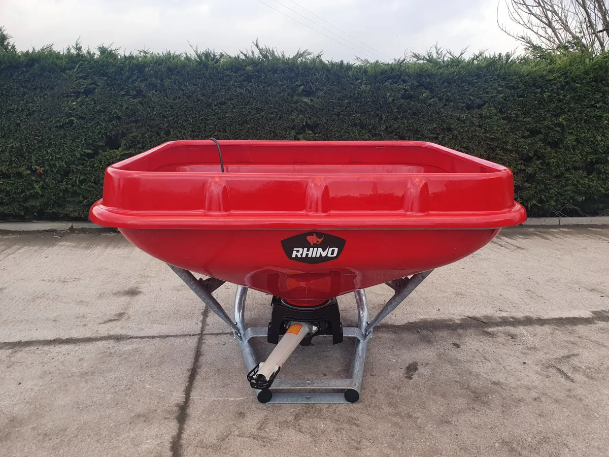 Rhino wagtail spreader 1400l - Image 4
