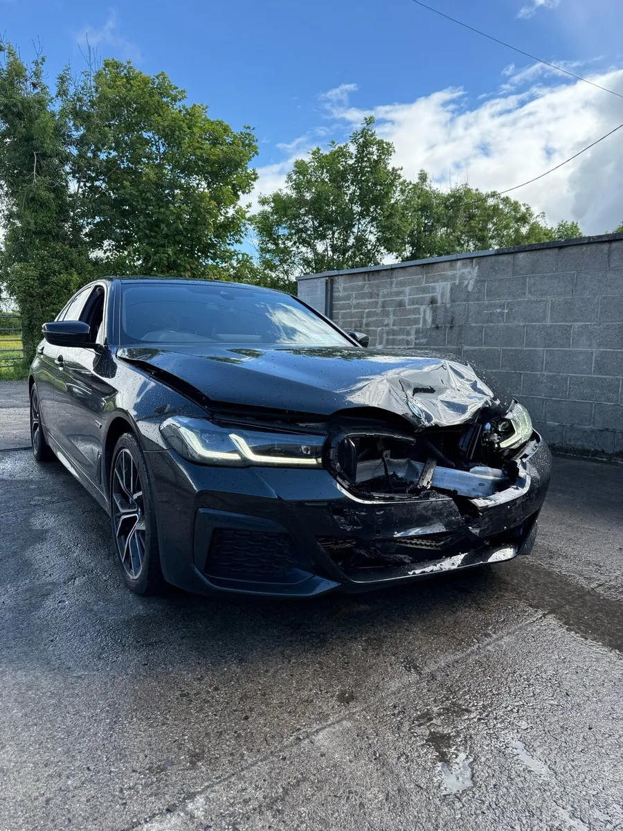 2022 BMW 530e M-Sport - Image 1
