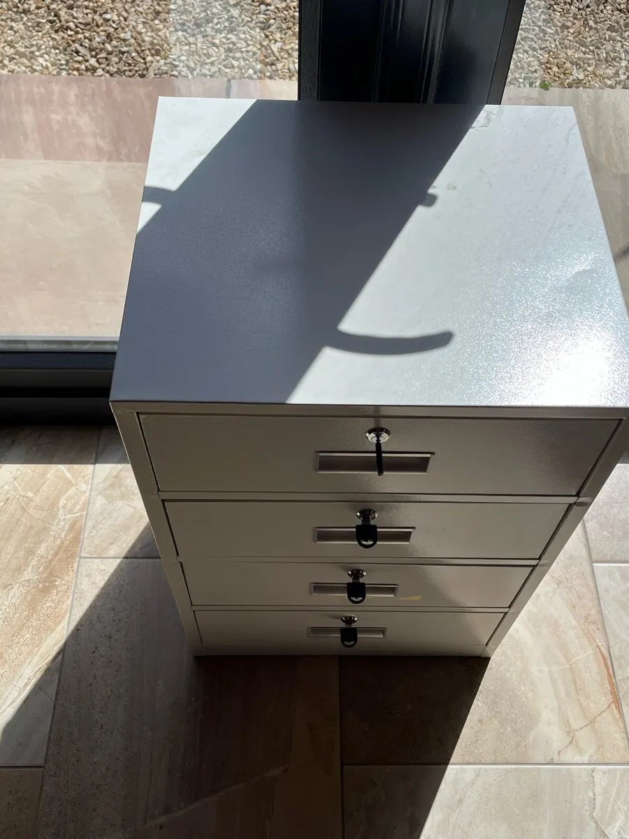 Steel Cabinet - Image 4