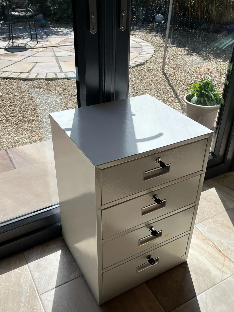 Steel Cabinet - Image 2