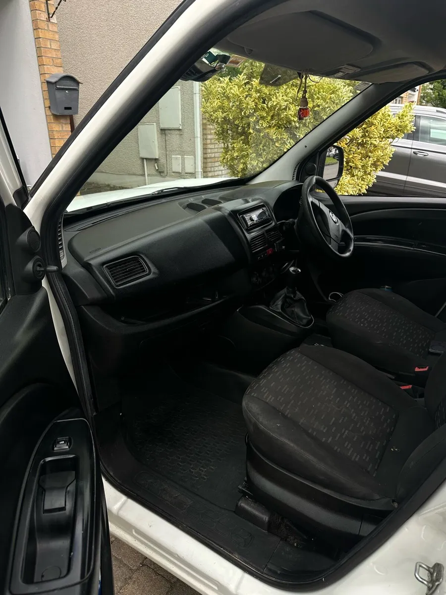 Opel combo - Image 4