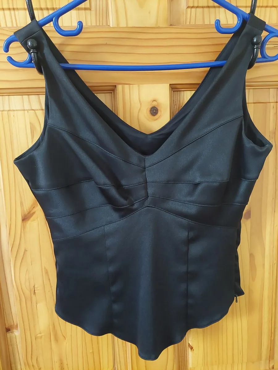 Black trousers and top - Image 3
