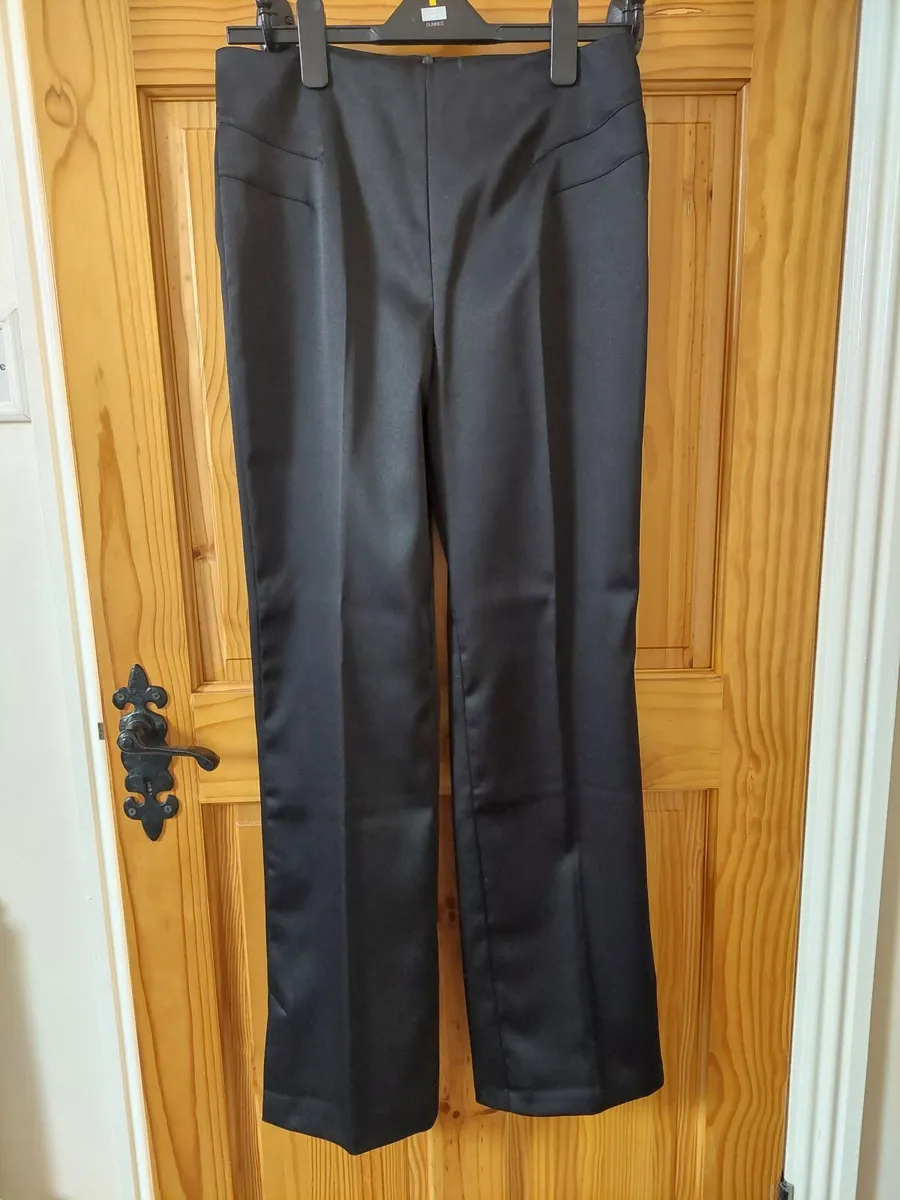 Black trousers and top - Image 4