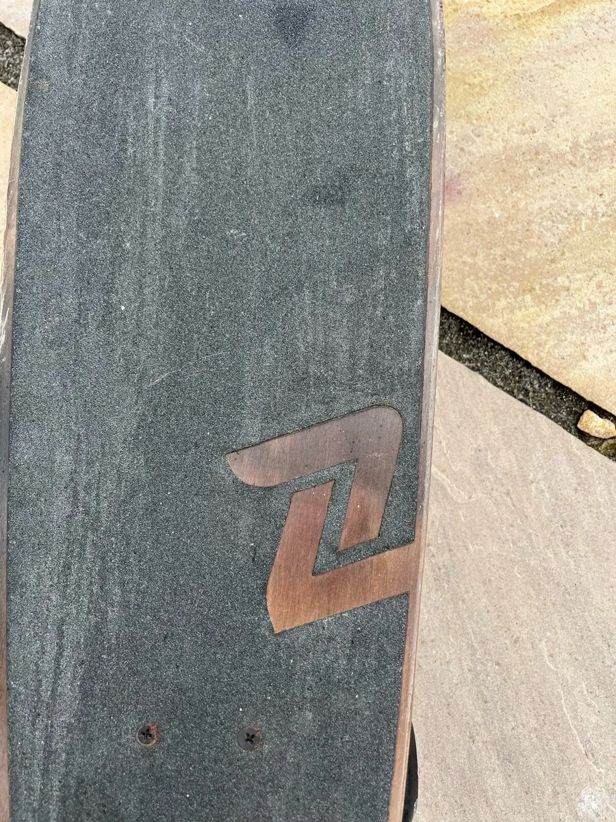 Skateboard - Image 3