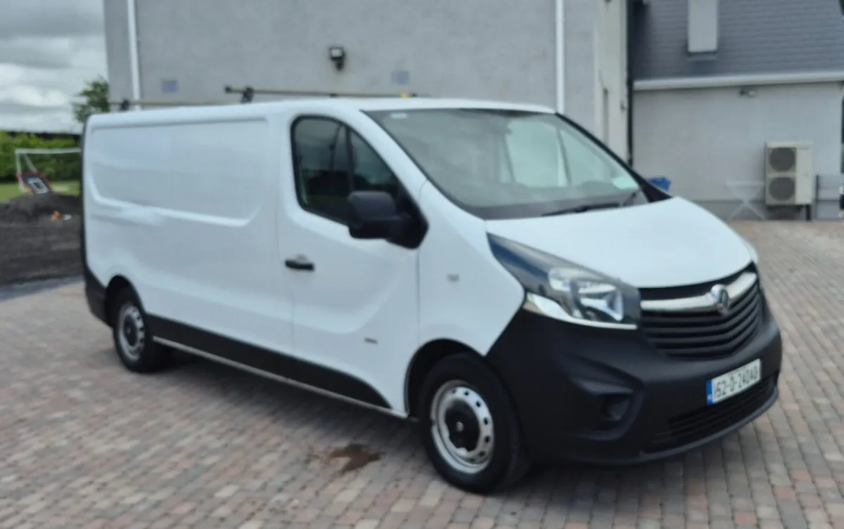 2015 Vauxhall Vivaro lwb - Image 2