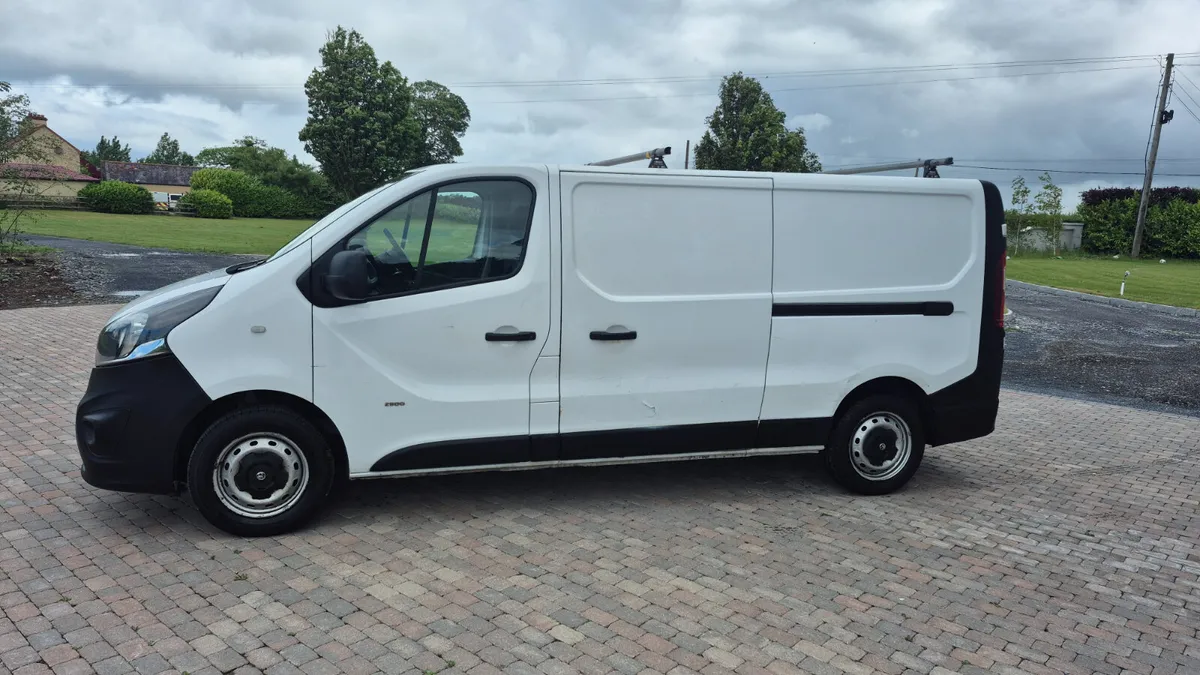 2015 Vauxhall Vivaro lwb - Image 4