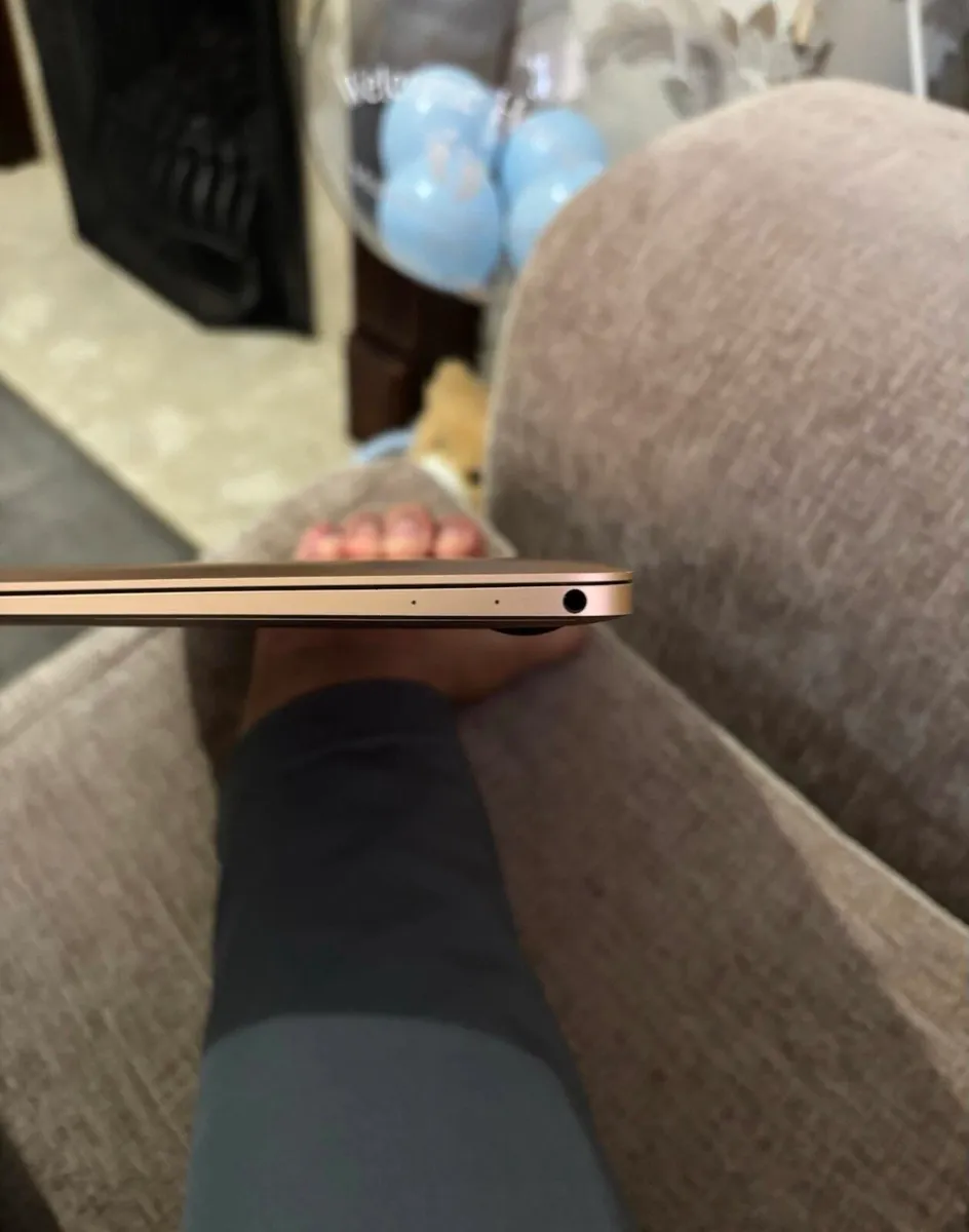 Apple MacBook 12' Retina (2017) m5 512GB 8GB RAM - Image 4