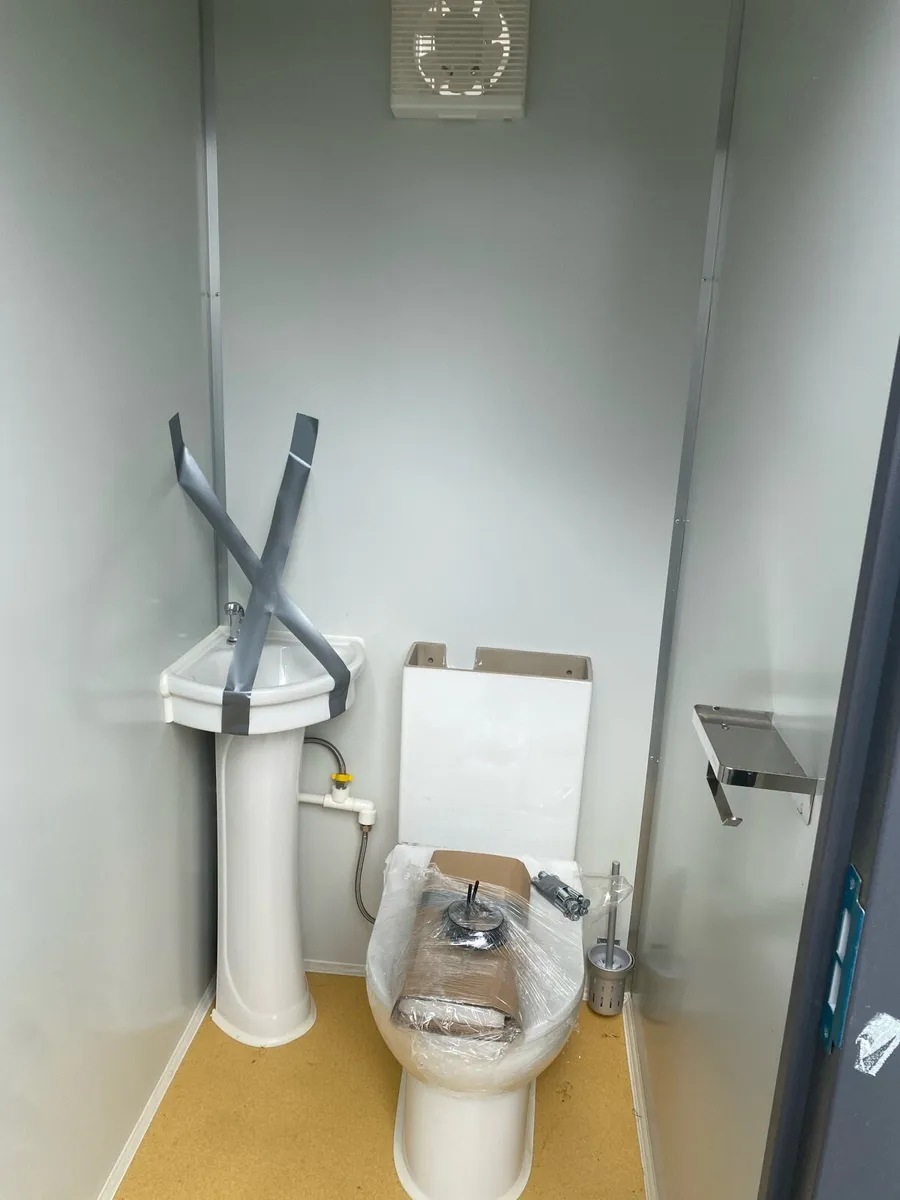 Toilets for sale - Image 2