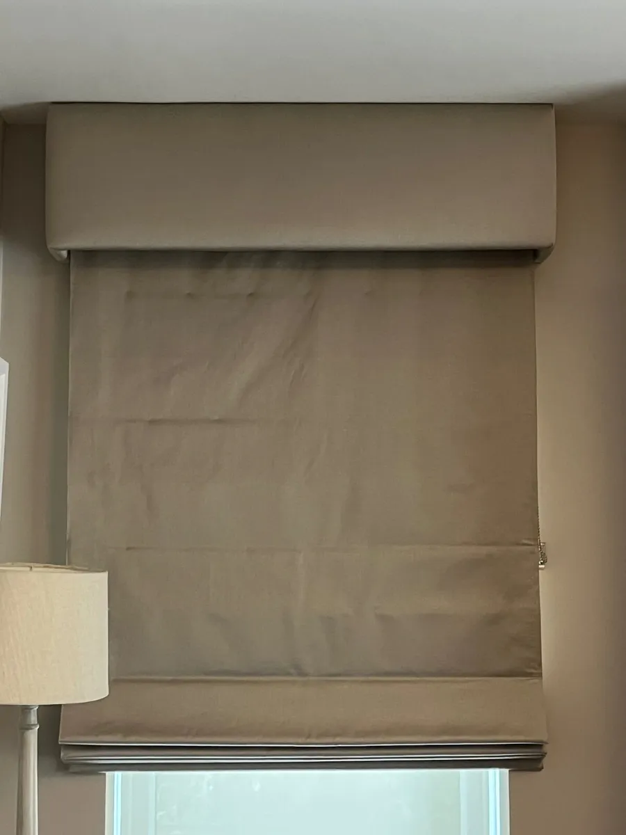 PELMET AND AUSTRIAN BLIND - Image 2