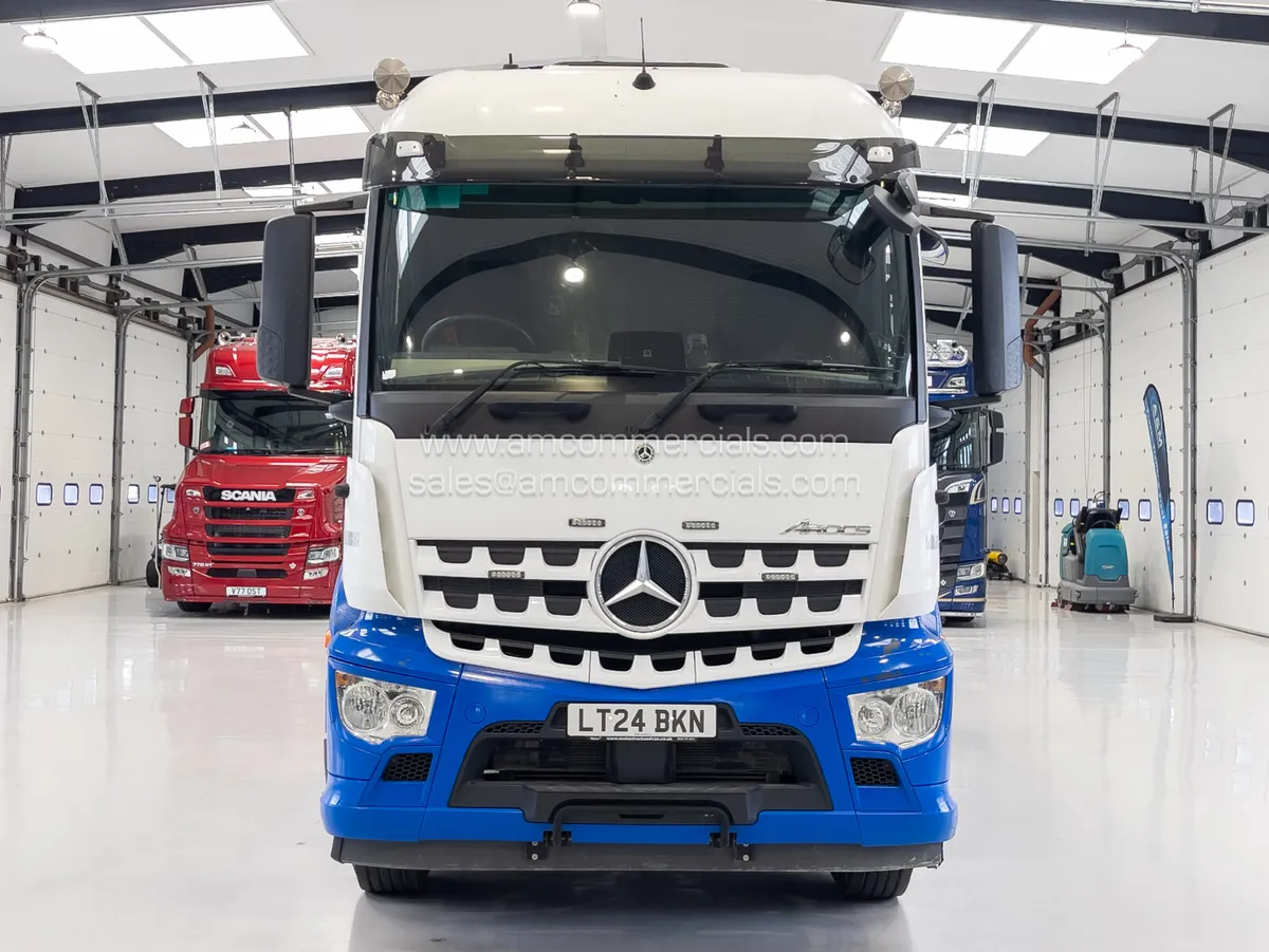 2024 MERCEDES-BENZ AROCS 3246 TAR SPEC TIPPER - Image 2