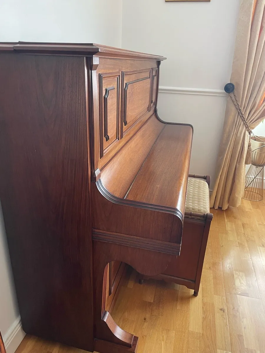Piano - Image 2
