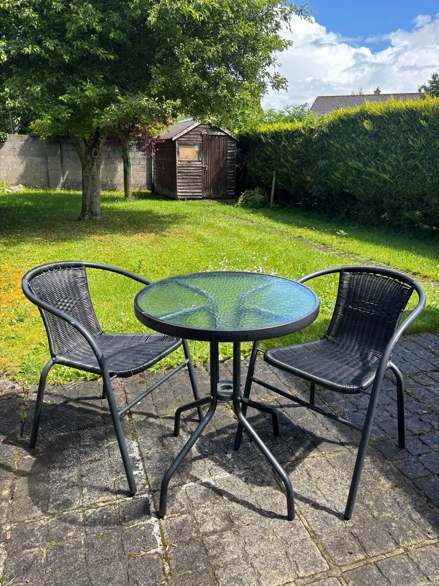 Two seater bistro garden furniture set - Image 1