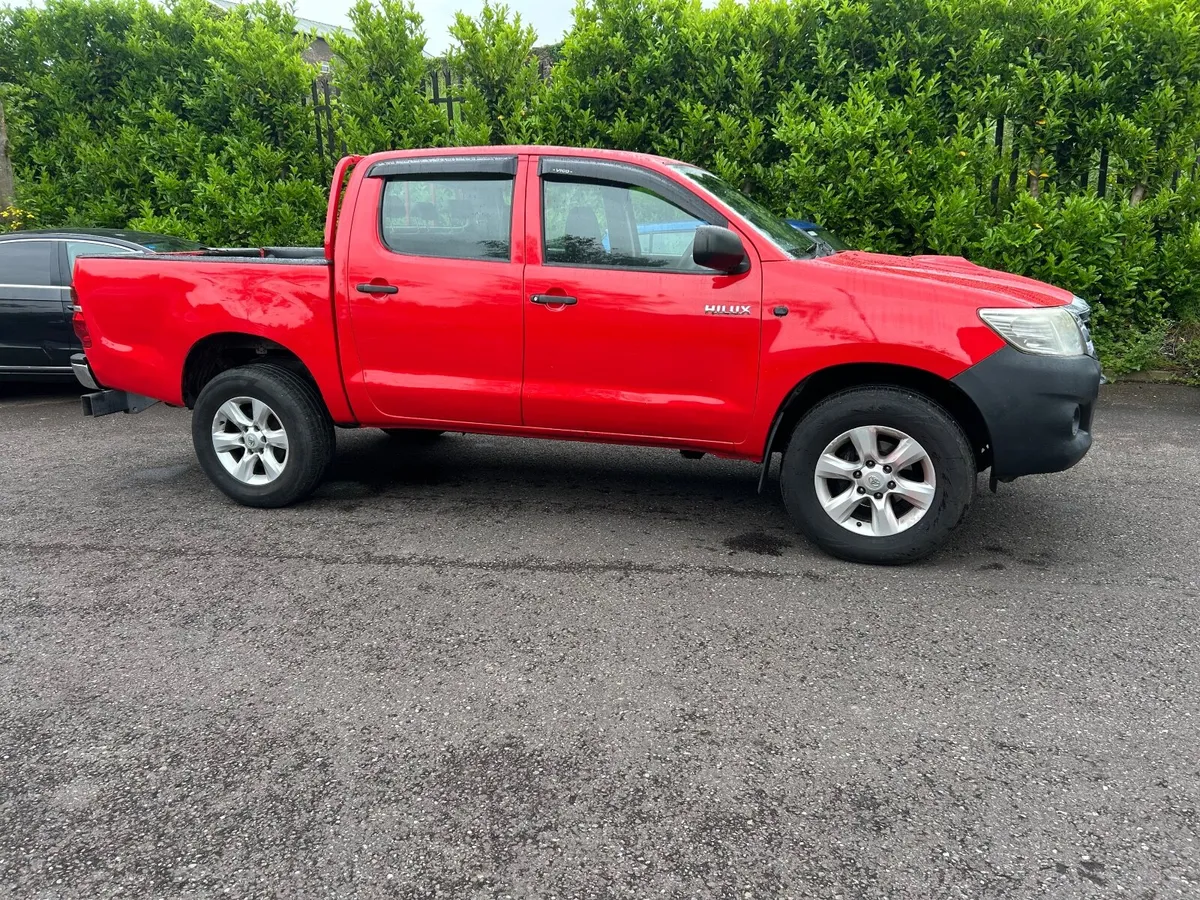 13 Toyota hilux crewcab full test - Image 1
