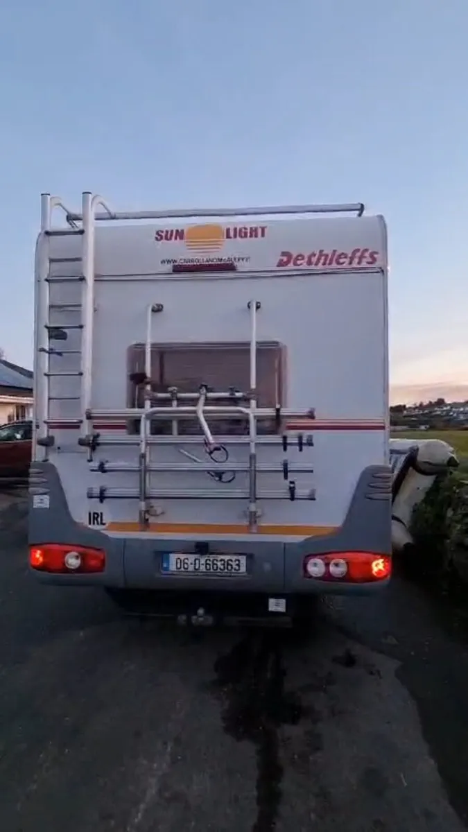 Camper van - Image 3