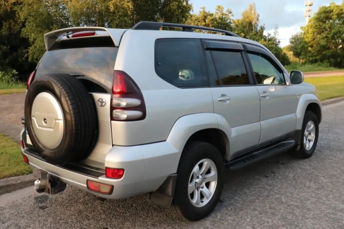 Land Cruiser taxed + tested crew cab - Image 3