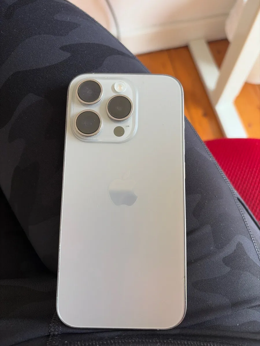 Unlocked iPhone 15 pro 128gb - Image 1
