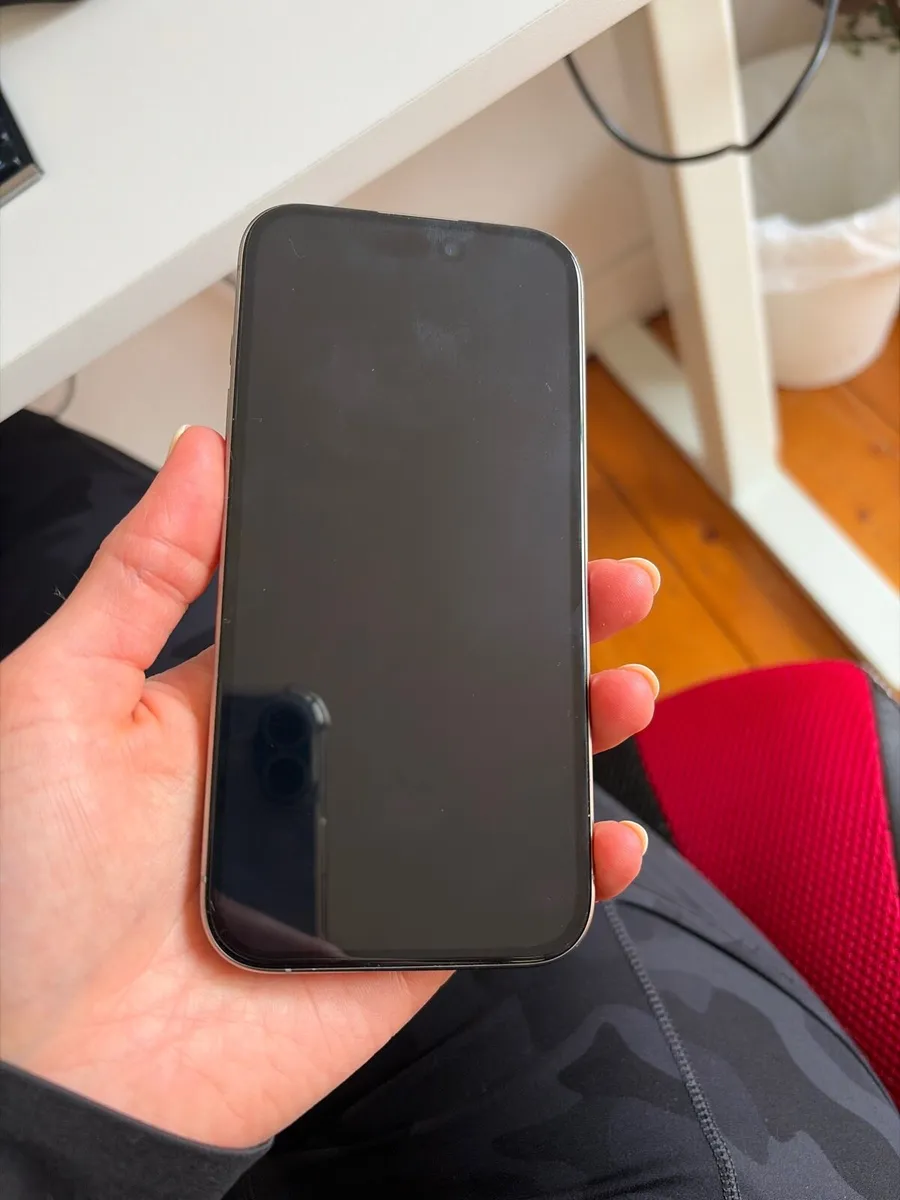 Unlocked iPhone 15 pro 128gb - Image 2
