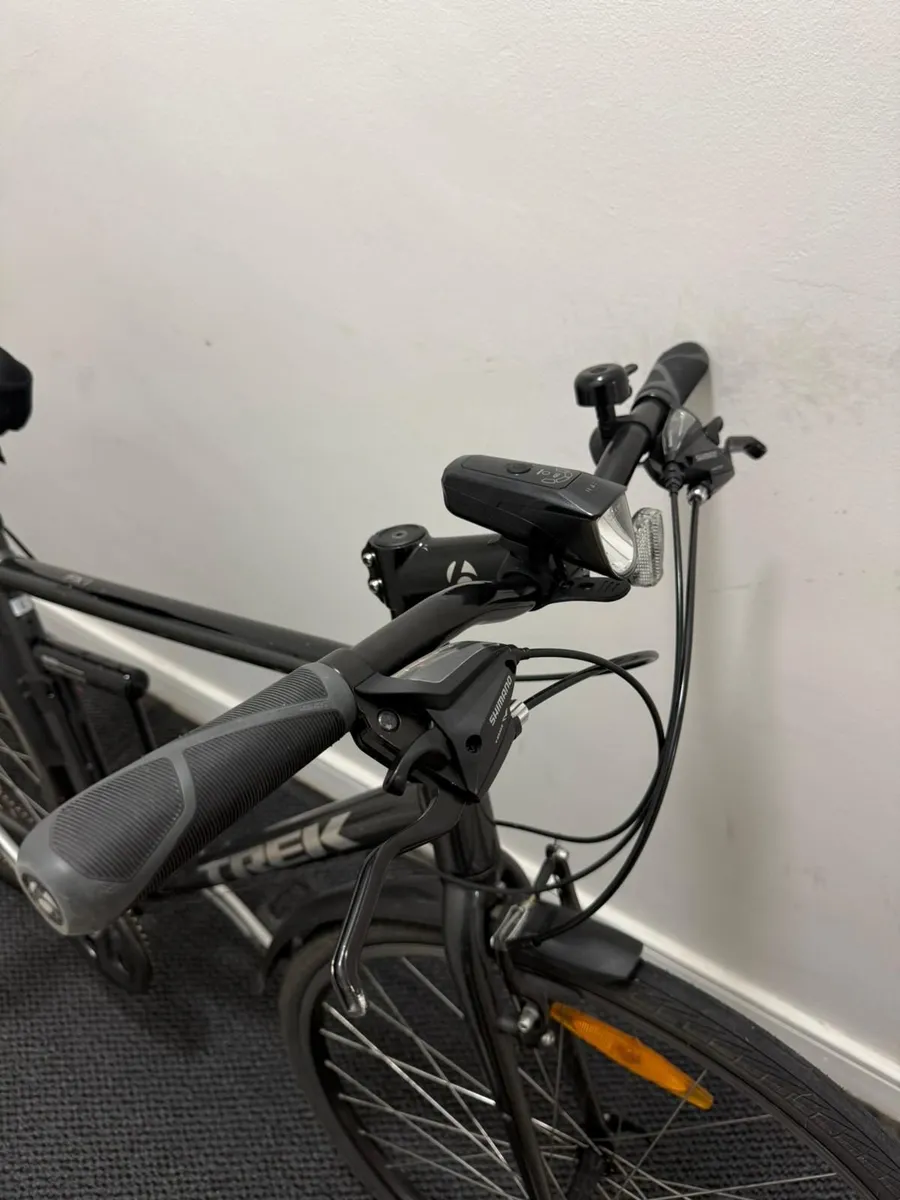 Trek FX1 Bicycle + Accessories - Image 3