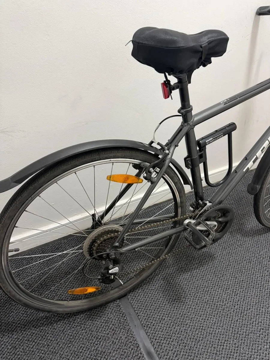 Trek FX1 Bicycle + Accessories - Image 4