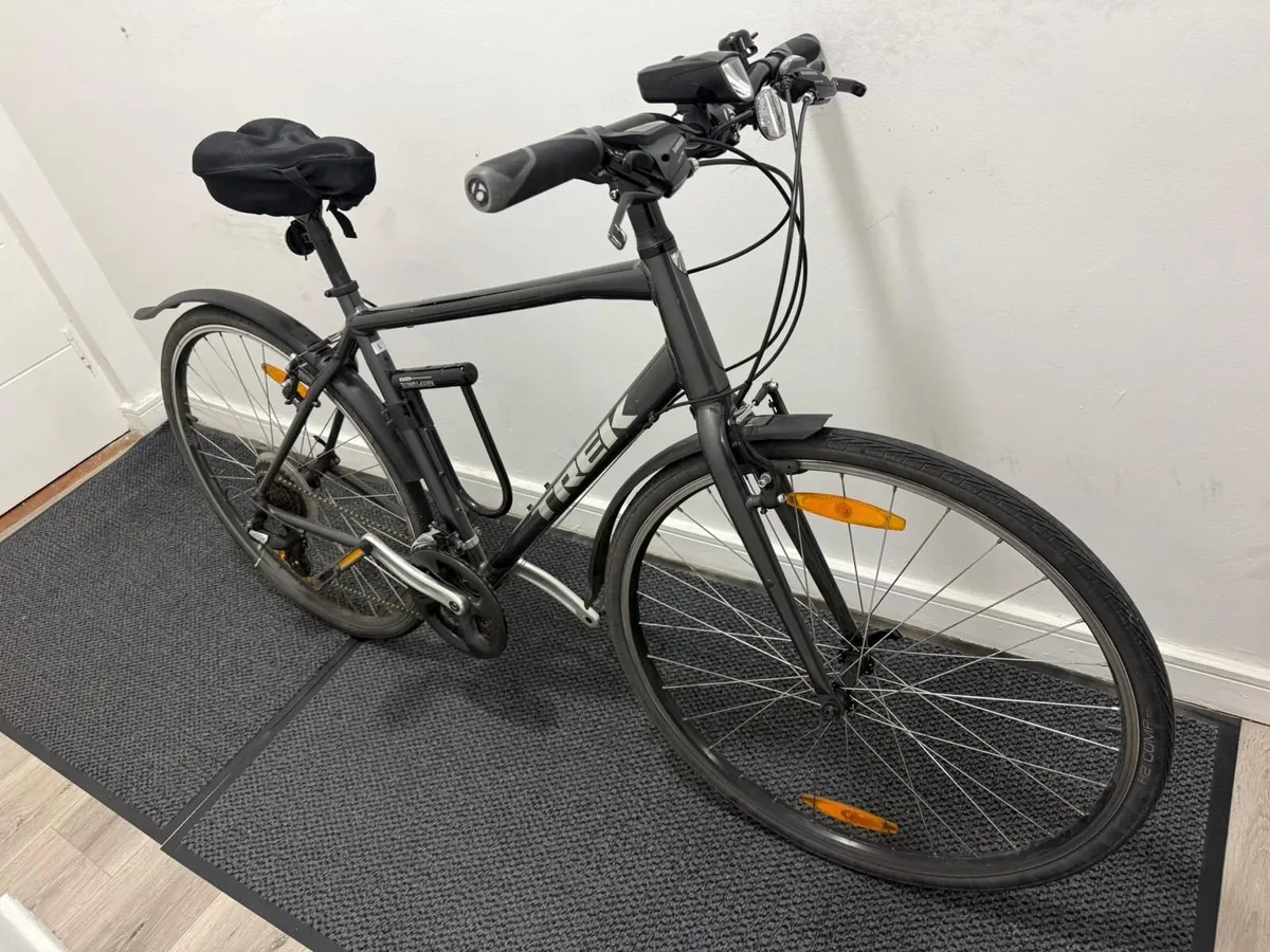 Trek FX1 Bicycle + Accessories - Image 2
